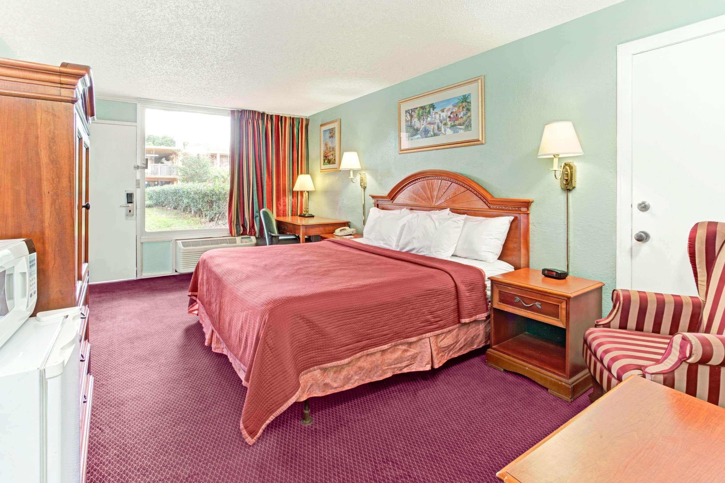 Howard Johnson By Wyndham Tropical Palms Kissimmee Extérieur photo