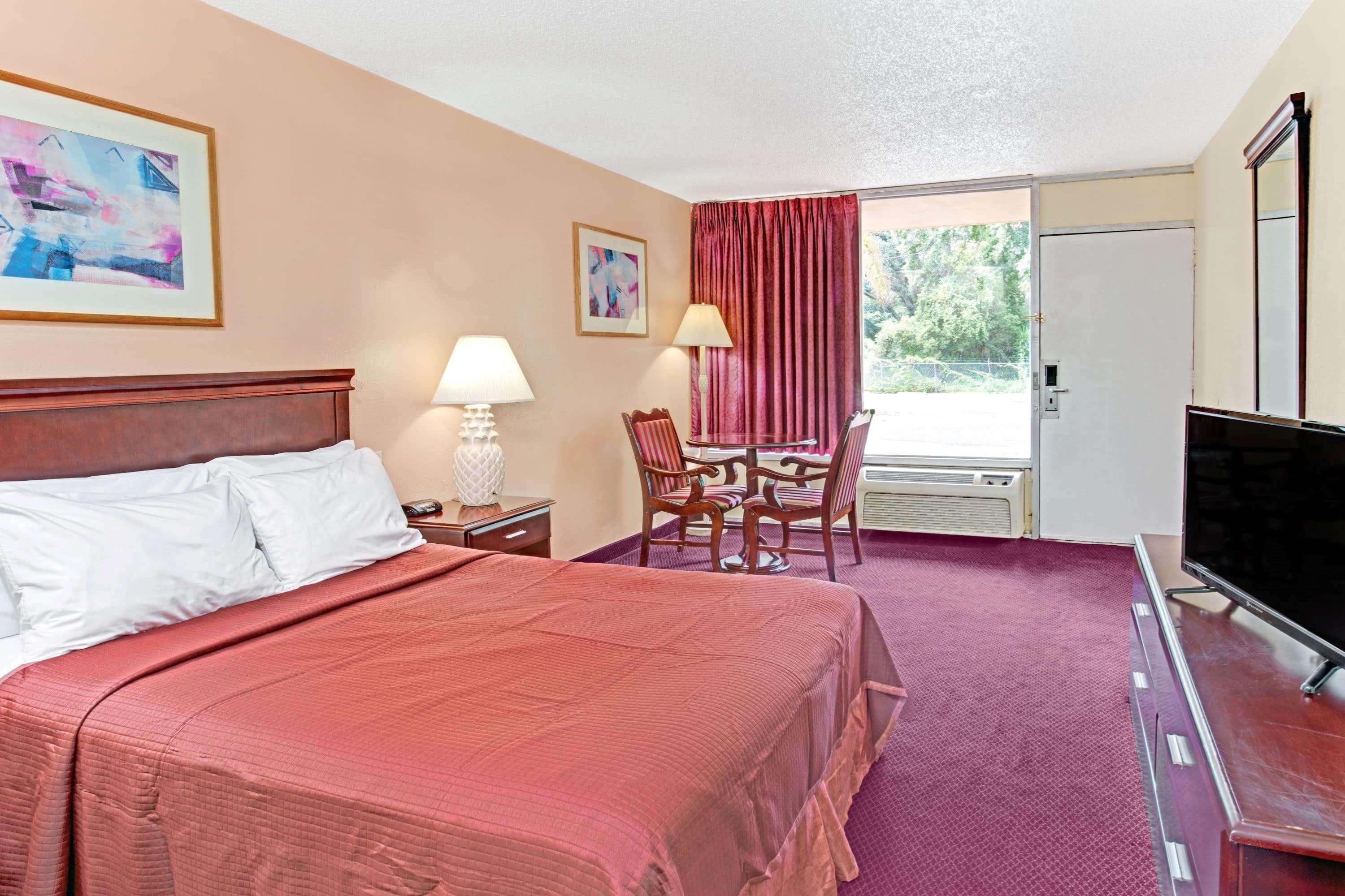 Howard Johnson By Wyndham Tropical Palms Kissimmee Extérieur photo