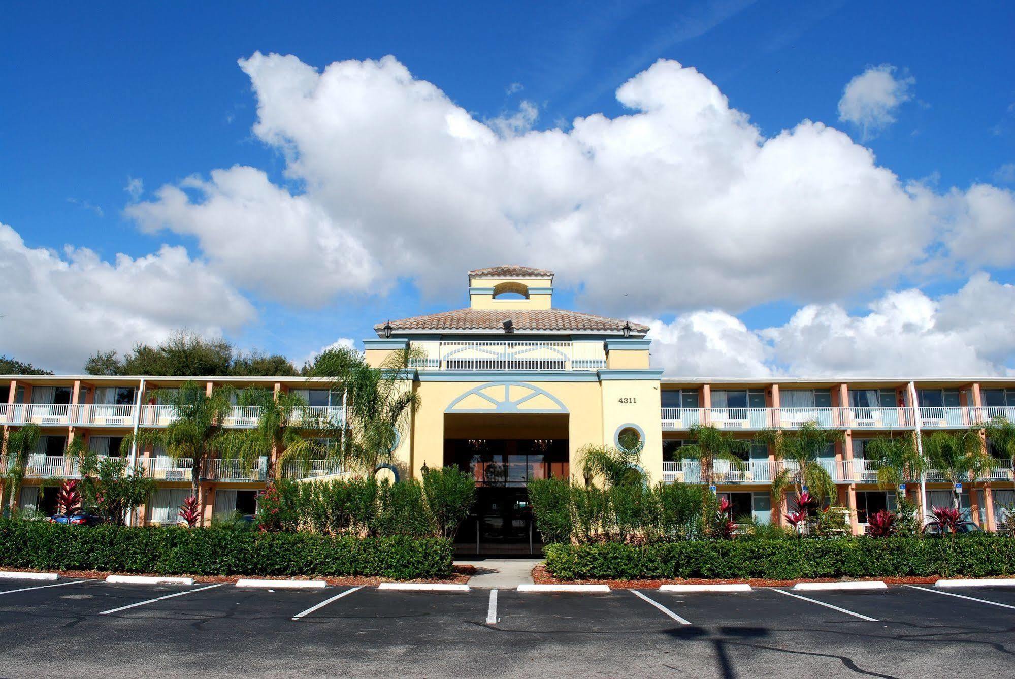 Howard Johnson By Wyndham Tropical Palms Kissimmee Extérieur photo