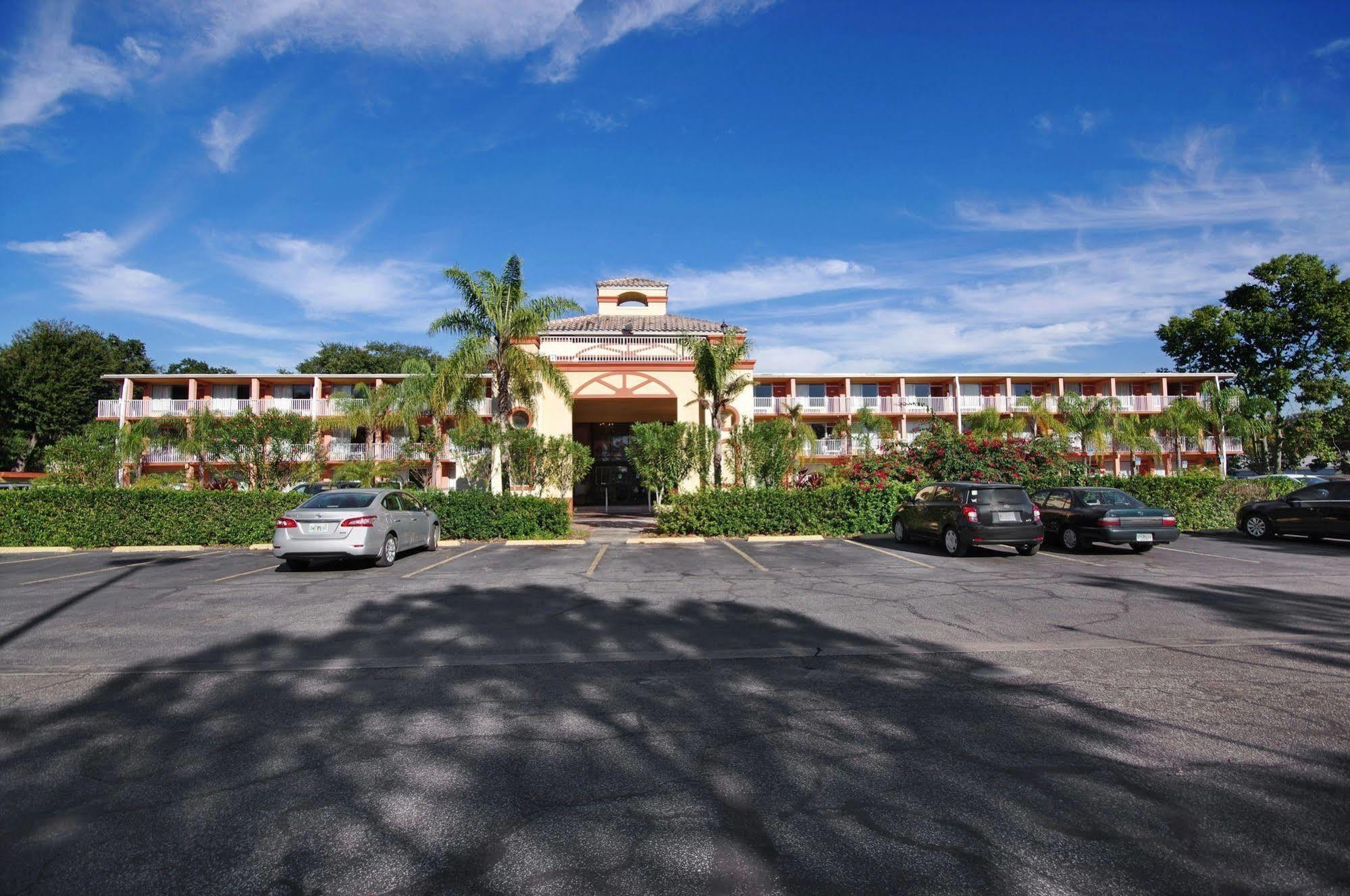 Howard Johnson By Wyndham Tropical Palms Kissimmee Extérieur photo