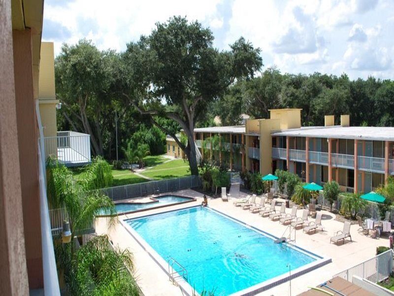 Howard Johnson By Wyndham Tropical Palms Kissimmee Extérieur photo